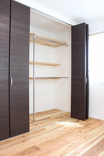 各部屋に収納クローゼット